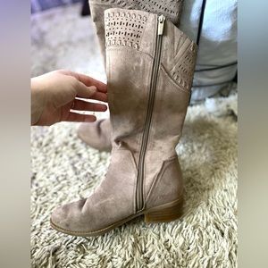 KIDS 👑 Vince Camuto boots ✨